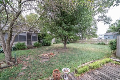 225 Border St, Lincoln, IL 62656 - photo 4