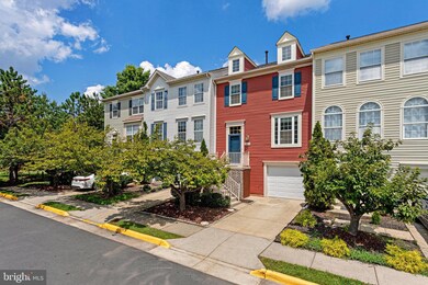 2455 Fox Stream Ln, Herndon, VA 20171 - photo 3