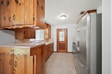 7110 Lockern St, Houston, TX 77016 - photo 5