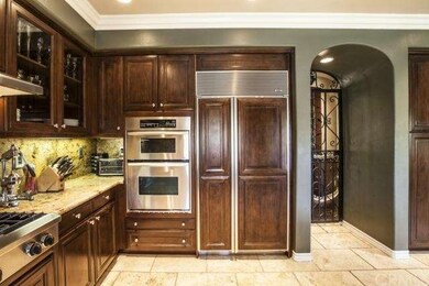 Double wall ovens, Subzero Fridge