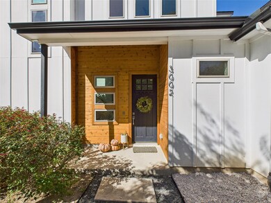 3002 Sunridge Dr, Austin, TX 78741 - photo 2