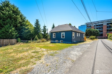 1711 12th St unit A, Everett, WA 98201 - photo 2