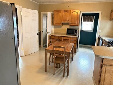 49 Mckinley St, Everett, MA 02149 - photo 5