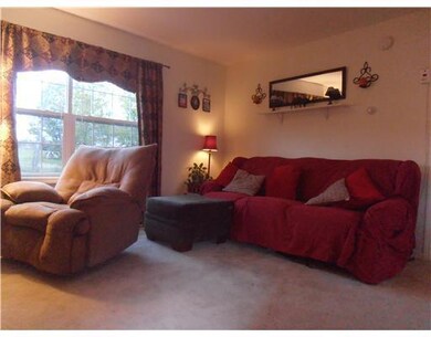 Living Room. Huge Livingroom