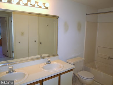 3306 Hemmingway Dr, North Wales, PA 19454 - photo 7