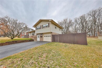 1260 Oakhurst Dr, Slatington, PA 18080 - photo 2