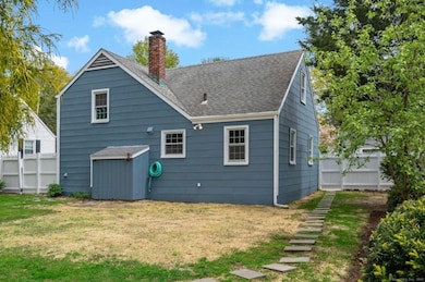 167 Hollow Tree Ridge Rd, Darien, CT 06820 - photo 2