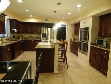 5506 Chestermill Ct, Fairfax, VA 22030 - photo 7