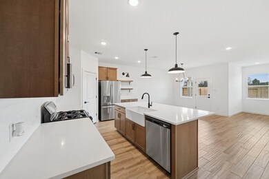 421 Monarch Trail, Huntsville, TX 77340 - photo 5