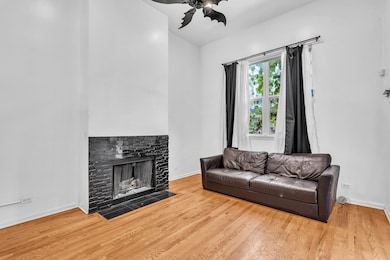 3811 W School St unit C, Chicago, IL 60618 - photo 4