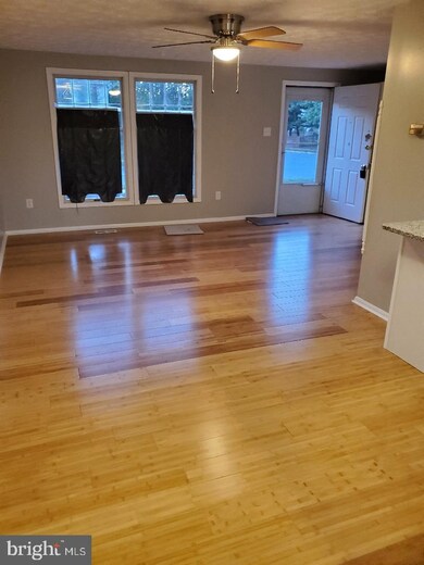 711 Rainbow Ct, Edgewood, MD 21040 - photo 3