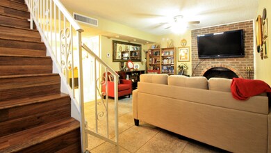 10621 Springwood Dr unit B, El Paso, TX 79935 - photo 5