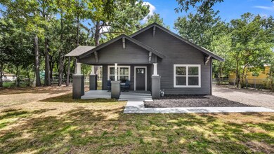 407 Poindexter Ave, Cleburne, TX 76033 - photo 2