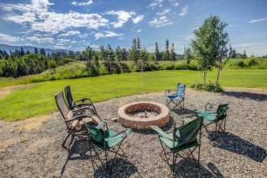Outdoor fire pit