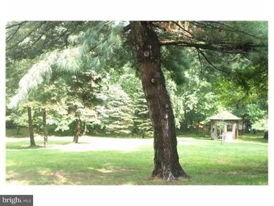 121 Old Beekman Rd, Monmouth Junction, NJ 08852 - photo 4