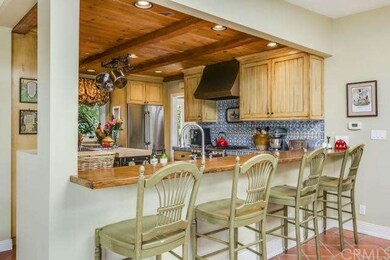 Large breakfast bar!