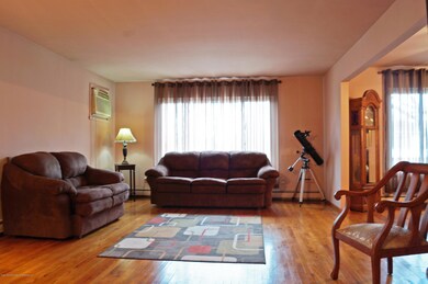 18 Kunath Ave, Staten Island, NY 10309 - photo 3
