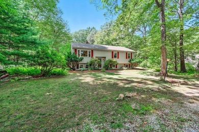 35 Perry St, Douglas, MA 01516 - photo 2