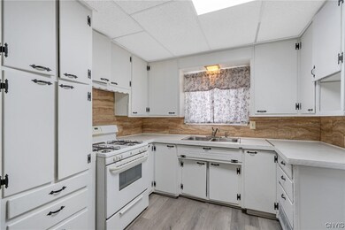 402 Oneida St unit 1, Fulton, NY 13069 - photo 4