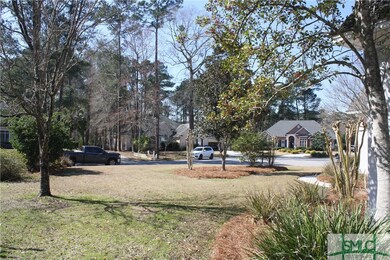 Cul-de-sac view from front side yard.