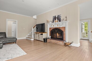 18-web-or-mls-322-riverside-ave