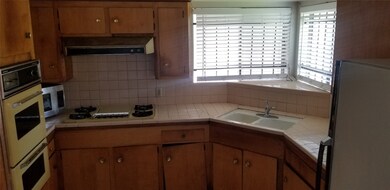 6315 Tuscon St, Houston, TX 77026 - photo 2