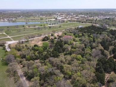 412 Linden St, Keene, TX 76059 - photo 2