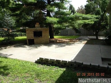 8935 Colfax Ave S, Bloomington, MN 55420 - photo 2