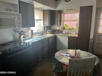 38 E Sunbury St, Shamokin, PA 17872 - photo 5