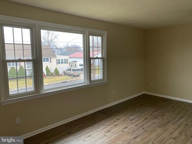 65 Dunn Ln unit 2ND FL, Pennsville, NJ 08070 - photo 7