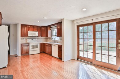 15504 Battersea Rd, Dumfries, VA 22025 - photo 4