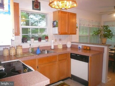 146 Kingswood Ct unit 146, Glen Mills, PA 19342 - photo 7