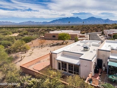 934 W Via Del Pardillo, Green Valley, AZ 85622 - photo 2