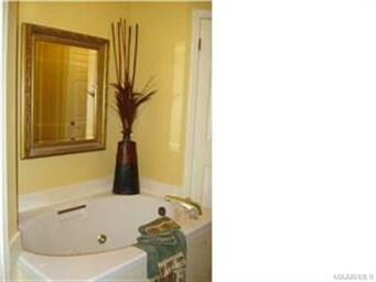 214 Evergreen St, Prattville, AL 36067 - photo 5