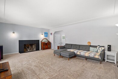 1021SEVistaDr-008