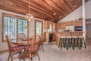 17849 Pine Mountain Ln, Sunriver, OR 97707 - photo 2