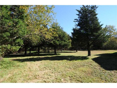 Yard/Garden. Rear yard