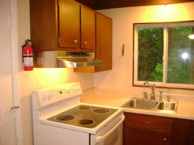 60 Split Rock Ln, Pocono Pines, PA 18350 - photo 3