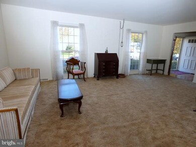 9219 Alyssum Way, Annandale, VA 22003 - photo 3