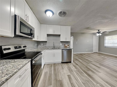 10916 N 14th St, Tampa, FL 33612 - photo 3