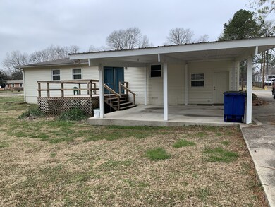 205 Ligon Dr, Shelbyville, TN 37160 - photo 2