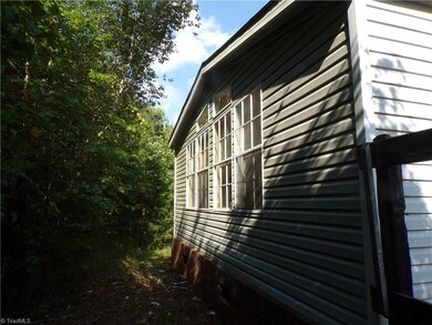 1335 Foxfire Rd, Asheboro, NC 27205 - photo 6