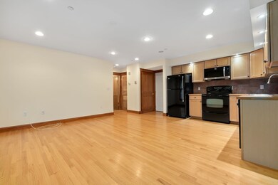 50 Maple St unit 4, Danvers, MA 01923 - photo 5