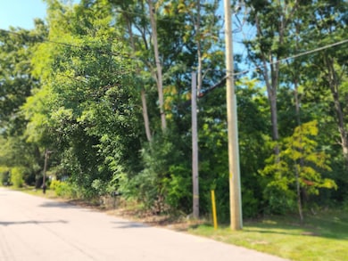 2703 Vulcan St, Norton Shores, MI 49444 - photo 3