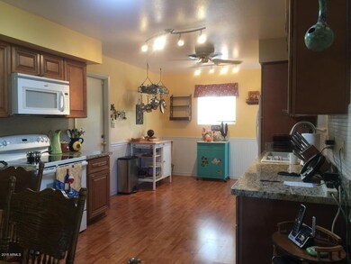 1854 13th kitchen
