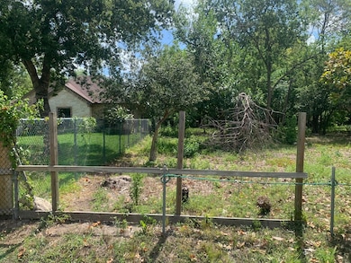 9414 Willow St, Houston, TX 77088 - photo 2