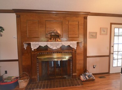 120 Cherry Dr, Harrodsburg, KY 40330 - photo 4