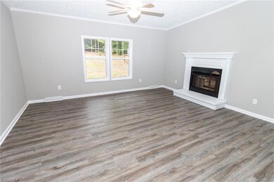 1605 Red Wolf Ln, Asheboro, NC 27205 - photo 6