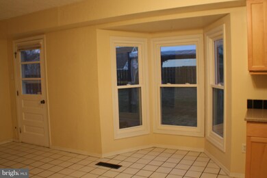 12614 Milburn Ln, Bowie, MD 20715 - photo 6