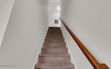 38 Des Moines Ct, Tinton Falls, NJ 07712 - photo 4